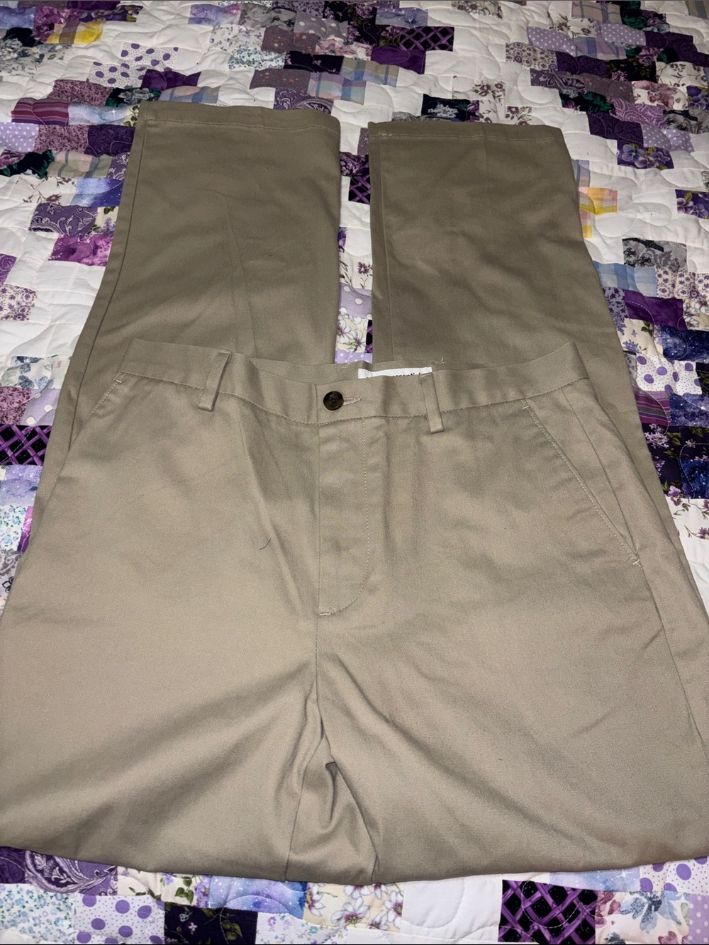 Amazon Essentials Men's Straight Chino Pants - Taupe